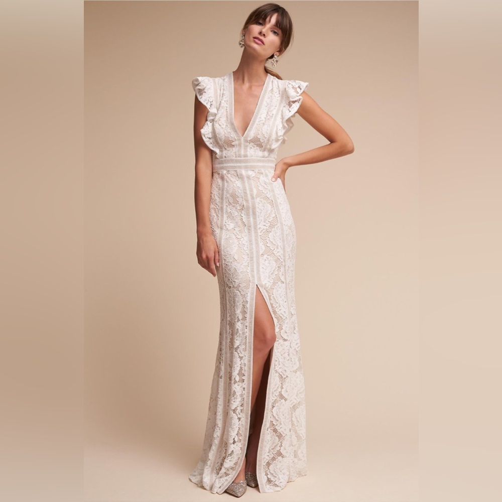 Gorgeous Tadashi Shoji Dress in White and Nude. NWT. Size 8
